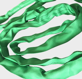 Flexible lifting strap